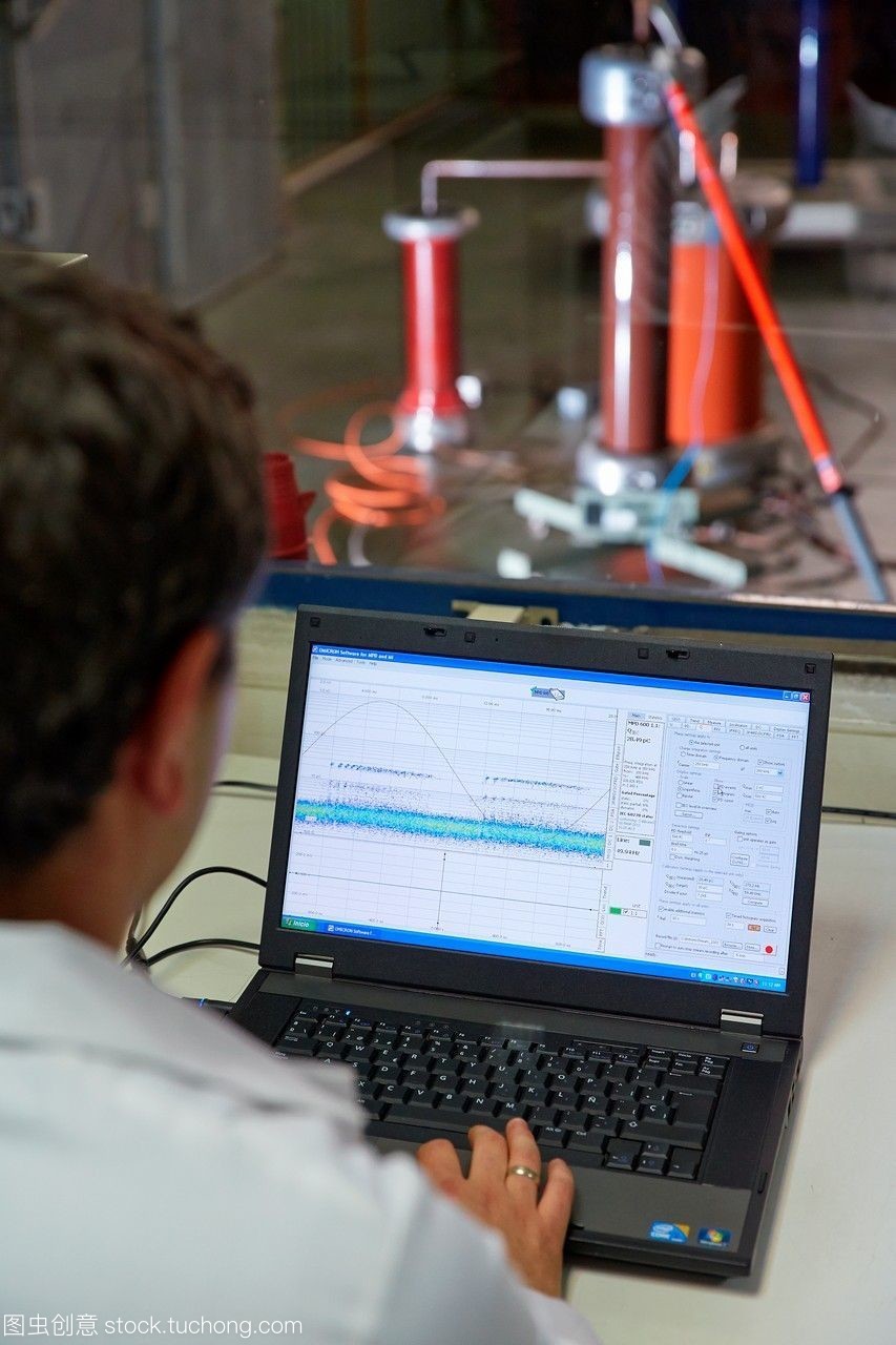 沖擊試驗(yàn)。設(shè)備用火花隙提升。高壓電氣實(shí)驗(yàn)室。電氣設(shè)備的認(rèn)證。技術(shù)服務(wù)行業(yè)。bizkaiatecnalia研究和創(chuàng)新巴斯克的國(guó)家西班牙。