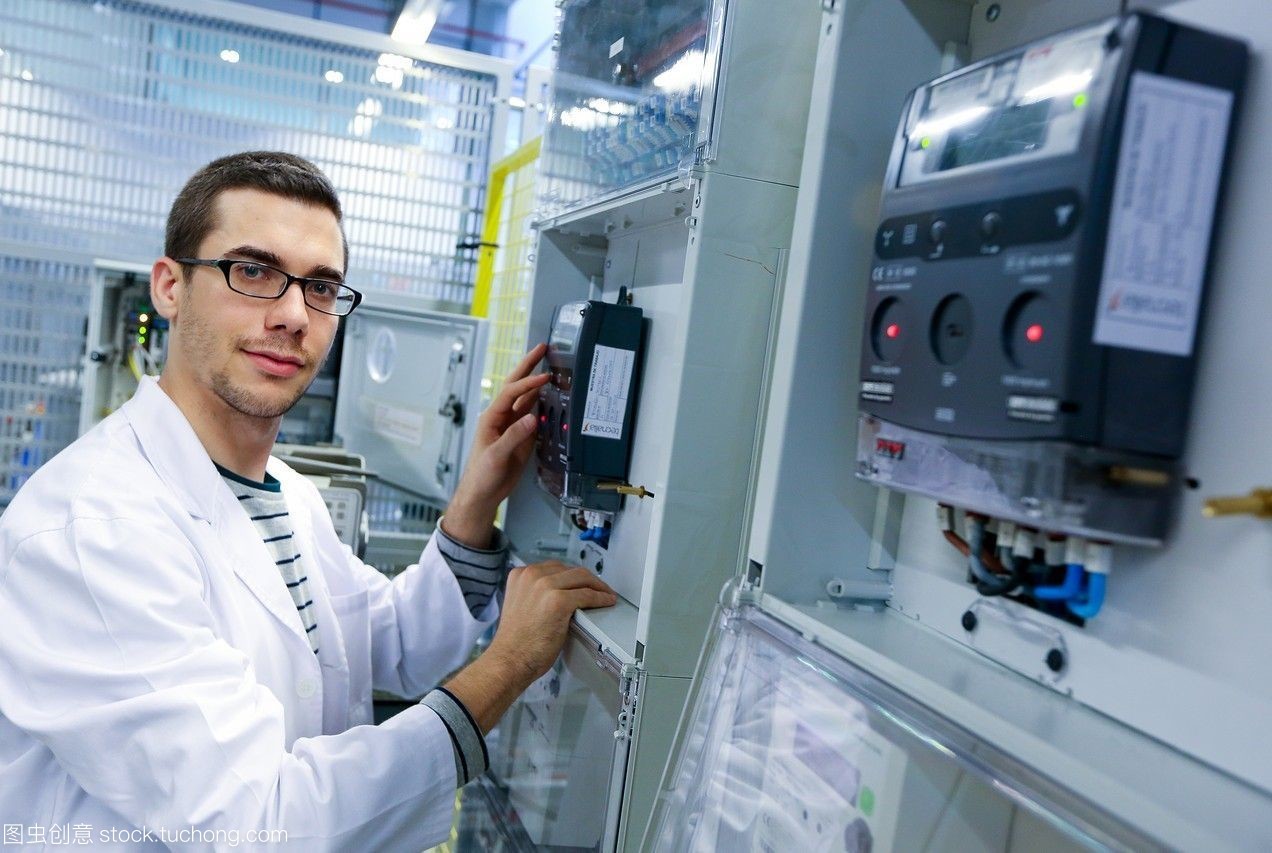 研究員。電器柜性能計數器。低壓微網絡。用于智能電網和智能電表的測試和證書服務。電力電子設備認證。技術服務行業。tecnaliaresearch&innovationbizkaiabasquecountry,西班牙。