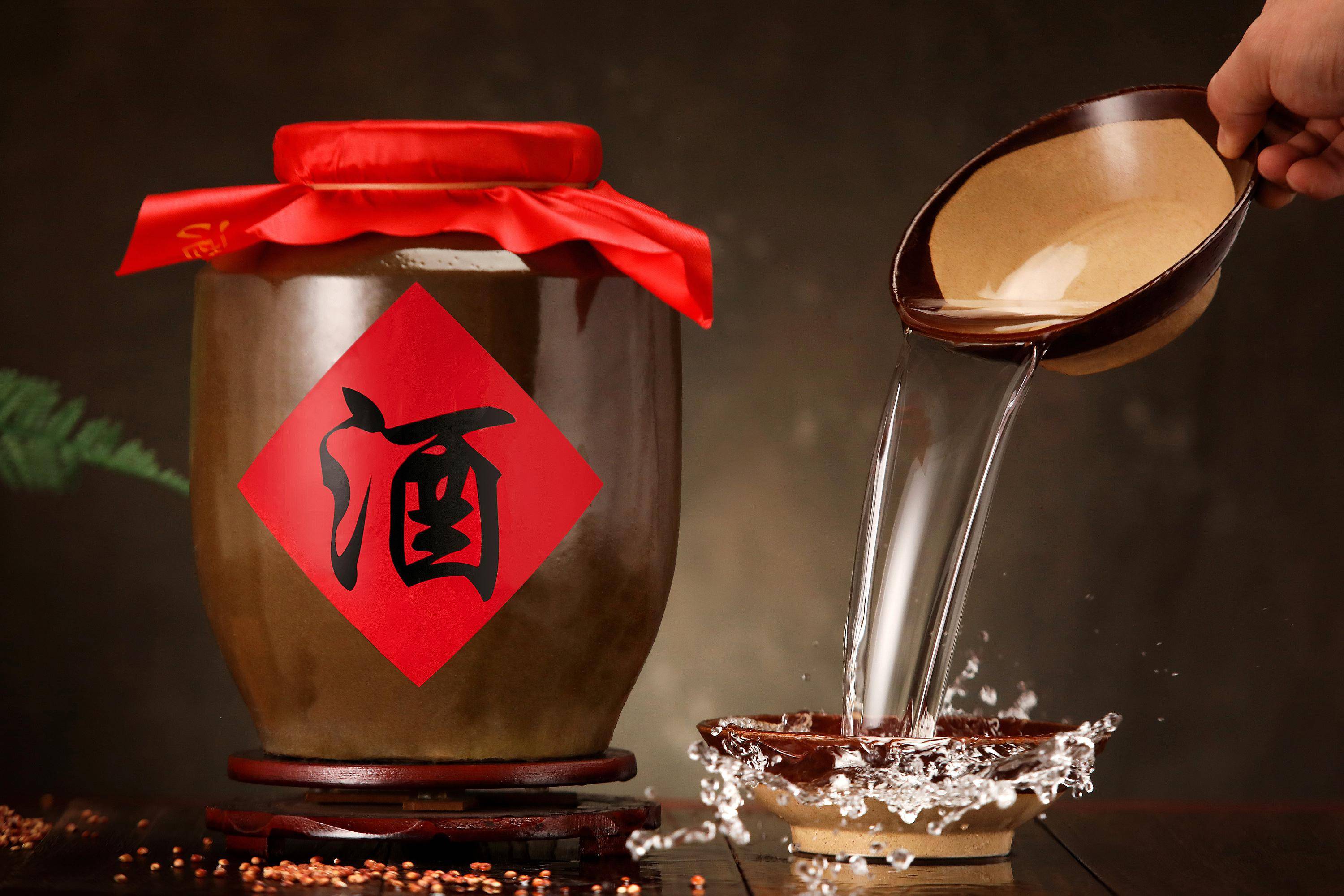 紹興黃酒大跳水！23元暢飲女兒紅，酒友們的平價口福時代來臨